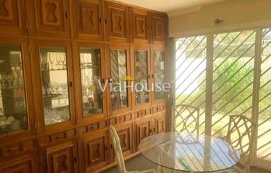 Imagem: A casa possui 3 Dormitórios, 2 Banheiros, 1 Vaga na garagem