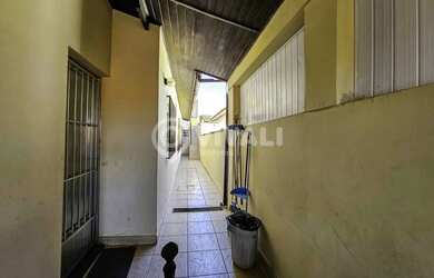 Imagem 10: Casa de rua - / Residencial / Loteamento Rei de Ouro