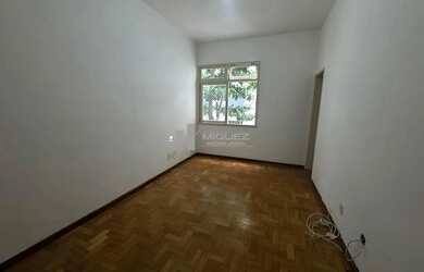 Imagem: O apartamento possui 2 Dormitórios, 2 Banheiros, 60m² de Área