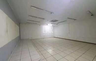 Imagem: O depósito possui 624m² de Área e está localizado em Barro