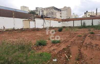 Imagem: O terreno possui 595m² de Área e está localizado em Martins