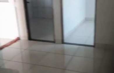 Imagem 2: Vendo OU TROCO, casa ou prédio de dois andares, POR SÍTIO, COM MAIS...