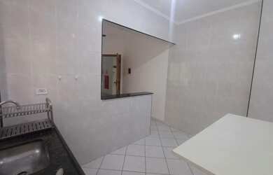 Imagem: O apartamento possui 1 Dormitório, 1 Banheiro, 1 Vaga na garagem