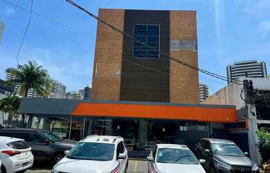 Imagem: O depósito possui 5 Vagas na garagem e 867m² de Área e está