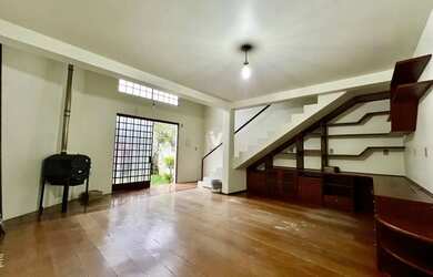 Imagem 4: Lindíssima casa sobrado em no bairro Patronato!