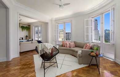 Imagem: O apartamento possui 3 Dormitórios, 3 Banheiros, 230m² de