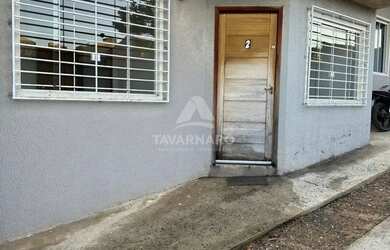 Imagem: A casa possui 2 Dormitórios, 1 Banheiro, 1 Vaga na garagem