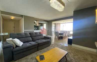 Imagem: O apartamento possui 3 Dormitórios, 1 Banheiro, 2 Vagas na