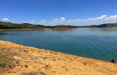 Imagem: Terreno Amplo à Venda Ótima Oportunidade