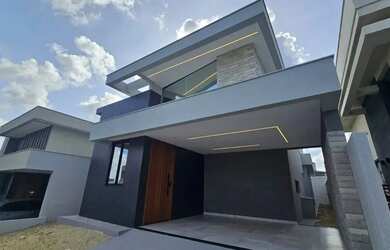 Imagem: A casa em condomínio possui 4 Dormitórios, 5 Banheiros, 4