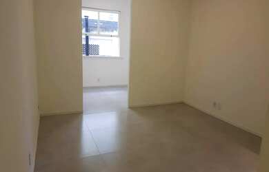 Imagem: A kitnet possui 1 Dormitório, 1 Banheiro, 35m² de Área e