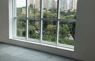 Imagem: O depósito possui 5 Vagas na garagem, 568m² de Área e está