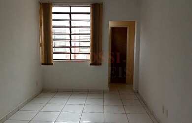 Imagem: O depósito possui 12m² de Área e está localizado em Centro