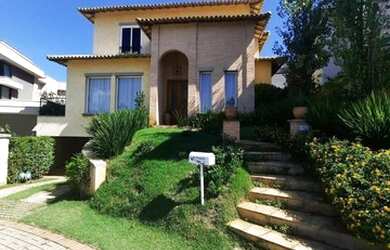 Imagem: A casa em condomínio possui 3 Dormitórios, 5 Banheiros, 4