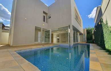 Imagem: A casa em condomínio possui 3 Dormitórios, 5 Banheiros, 2