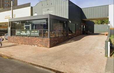 Imagem: O depósito possui 5 Vagas na garagem, 280m² de Área e está