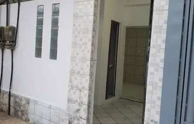 Imagem: A casa possui 1 Dormitório, 1 Banheiro e está localizado