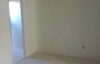 Imagem: A kitnet possui 1 Dormitório, 1 Banheiro e está localizado