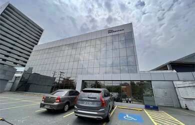 Imagem: O depósito possui 5 Vagas na garagem, 2.529m² de Área e