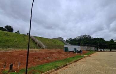 Imagem 1: Lote para venda em condomínio fechado possui 400 metros quadrados 16X25