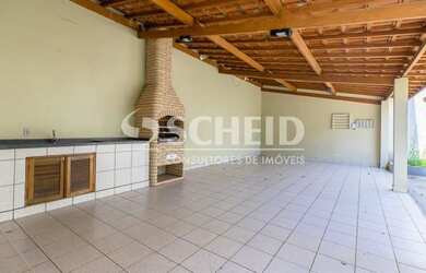 Imagem 13: Sobrado à Venda. 332m² de Área, 5 Vagas na garageme4 Dormitórios