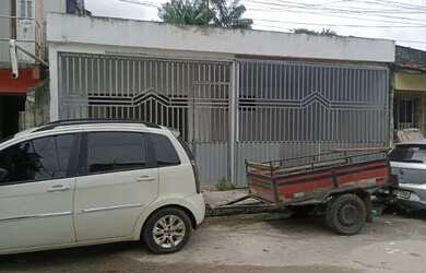 Imagem: A casa possui 3 Dormitórios, 3 Banheiros, 1 Vaga na garagem