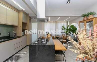 Imagem: O apartamento possui 2 Dormitórios, 2 Banheiros, 2 Vagas na