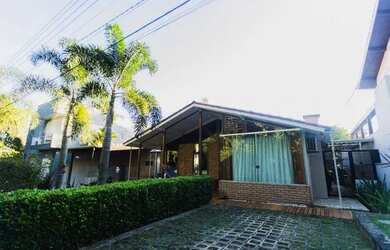 Imagem: A casa em condomínio possui 3 Dormitórios, 4 Banheiros, 5