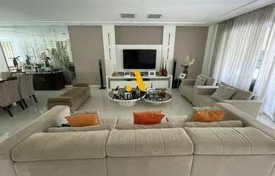 Imagem: A casa em condomínio possui 4 Dormitórios, 5 Banheiros, 5