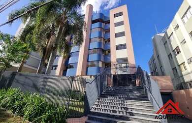 Imagem: O apartamento possui 3 Dormitórios, 1 Banheiro, 1 Vaga na garagem