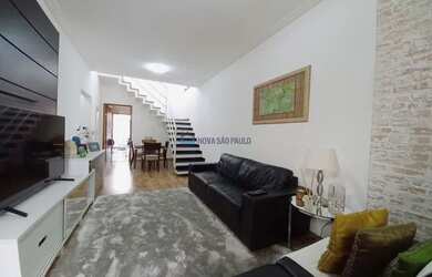 Imagem: A casa possui 4 Dormitórios, 4 Banheiros, 3 Vagas na garagem