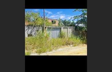 Imagem: A casa possui 3 Dormitórios, 2 Banheiros, 3 Vagas na garagem