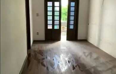 Imagem: A casa possui 5 Dormitórios, 5 Banheiros, 5 Vagas na garagem