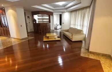 Imagem: O apartamento possui 5 Dormitórios, 3 Banheiros, 3 Vagas na