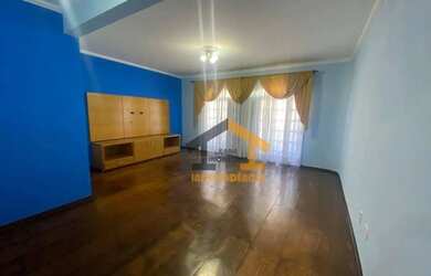 Imagem: O apartamento possui 2 Dormitórios, 1 Banheiro, 2 Vagas na