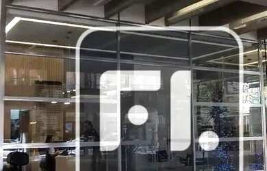 Imagem: O depósito possui 5 Vagas na garagem e 250m² de Área e está