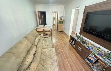 Imagem: O apartamento possui 2 Dormitórios, 1 Banheiro, 2 Vagas na