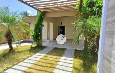 Imagem: A casa possui 3 Dormitórios, 3 Banheiros, 2 Vagas na garagem