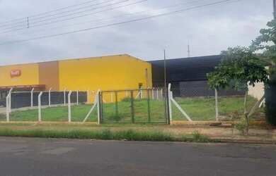 Imagem: O terreno possui 850m² de Área e está localizado em Parque