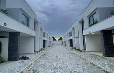 Imagem: A casa possui 2 Dormitórios, 2 Banheiros, 108m² de Área e