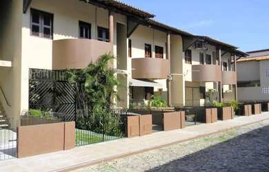 Imagem: A casa possui 3 Dormitórios, 3 Banheiros, 1 Vaga na garagem