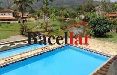 Imagem: A casa em condomínio possui 3 Dormitórios, 5 Banheiros, 4