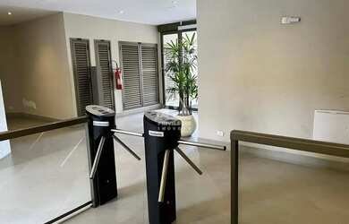 Imagem: O depósito possui 1 Vaga na garagem e 85m² de Área e está