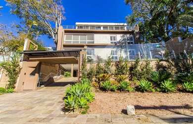 Imagem: O apartamento possui 4 Dormitórios, 3 Banheiros, 5 Vagas na