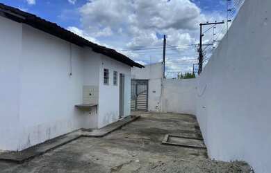 Imagem 8: Casa a venda. 1 Banheiroe2 Dormitórios