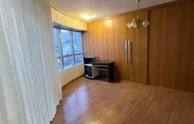 Imagem: O apartamento possui 1 Dormitório, 1 Banheiro, 1 Vaga na garagem