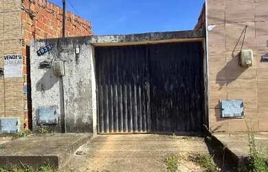 Imagem: A casa possui 2 Dormitórios, 1 Banheiro, 70m² de Área e