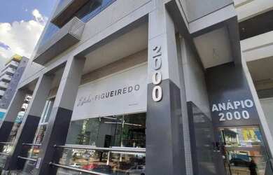 Imagem: O depósito possui 3 Vagas na garagem, 42m² de Área e está