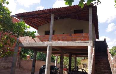 Imagem: A casa possui 2 Dormitórios, 1 Banheiro, 5 Vagas na garagem