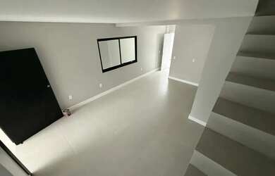 Imagem: A casa em condomínio possui 3 Dormitórios, 2 Banheiros, 2